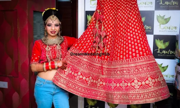 Laura Beauty Mantra Makeup Studio